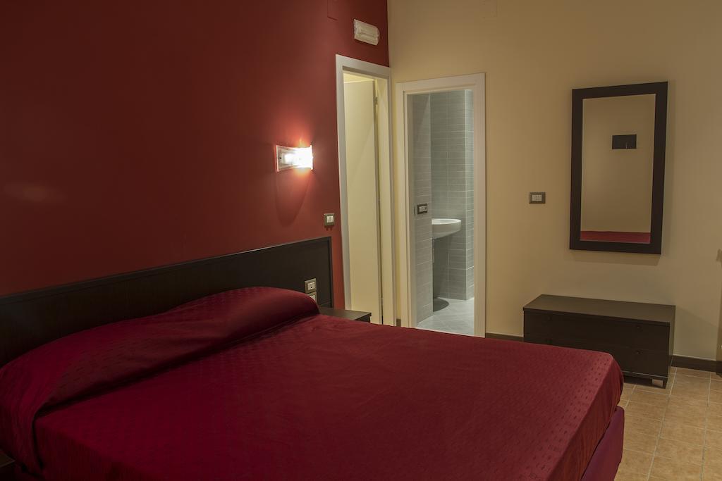 Duomo 89 Bed & Breakfast Napoli Oda fotoğraf
